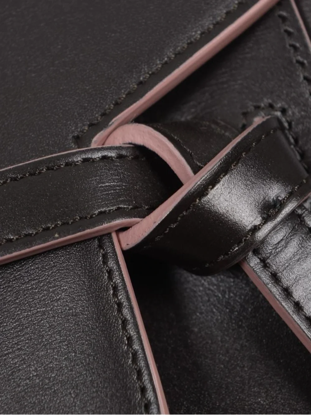 ♥️Celine Mini Black Leather Top-Handle Satchel with Pink Trim♥️